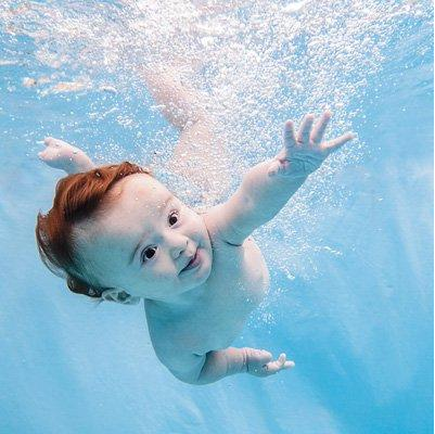 Ảnh 5: Trang bị kỹ năng thoát hiểm cho trẻ khi bơi 