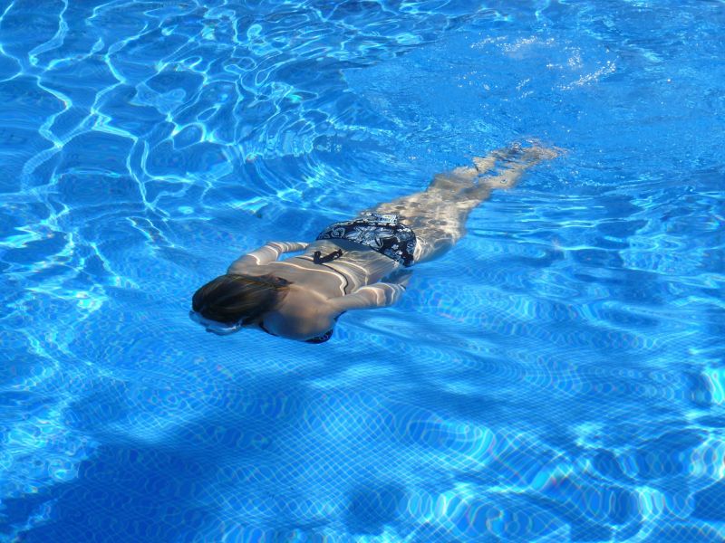 Thổi bong bóng khi bơi giúp cơ thể bạn thư giãn và thoát khỏi lượng CO2 thừa?