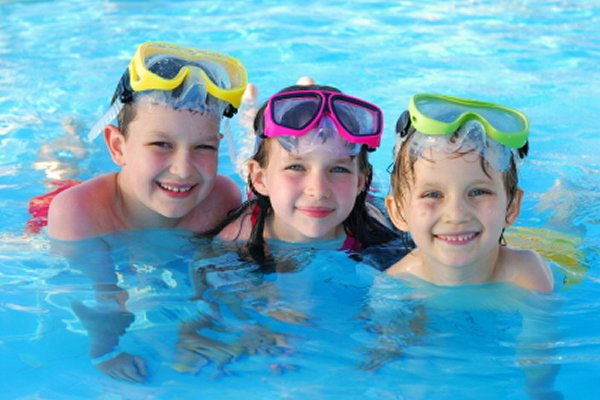 Vậy độ tuổi bắt đầu bơi tốt nhất là bao giờ?