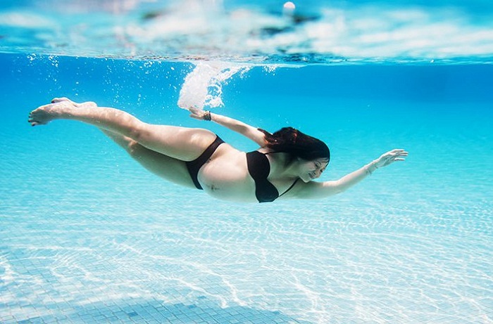 Phụ nữ mang thai không nên bơi lội quá lâu
