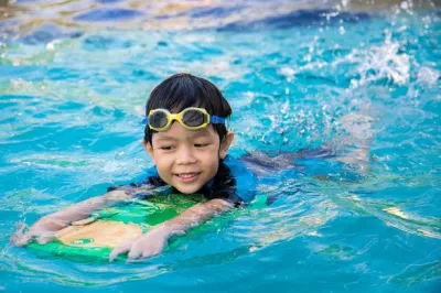 Khóa học bơi cho trẻ em tại Hà Nội