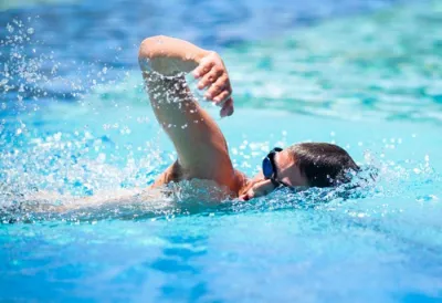 8 điều không nên khi đi bơi trong những ngày nắng nóng